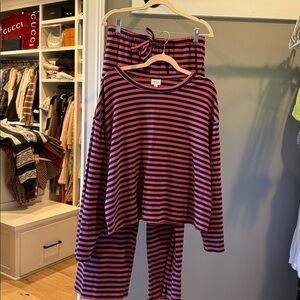 Striped Red and Blue Lounge Set